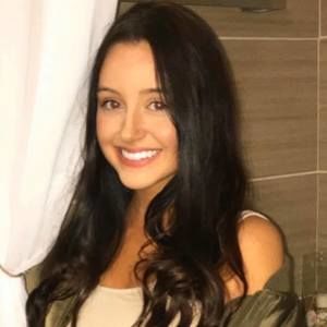 Meet your Posher, Madeline